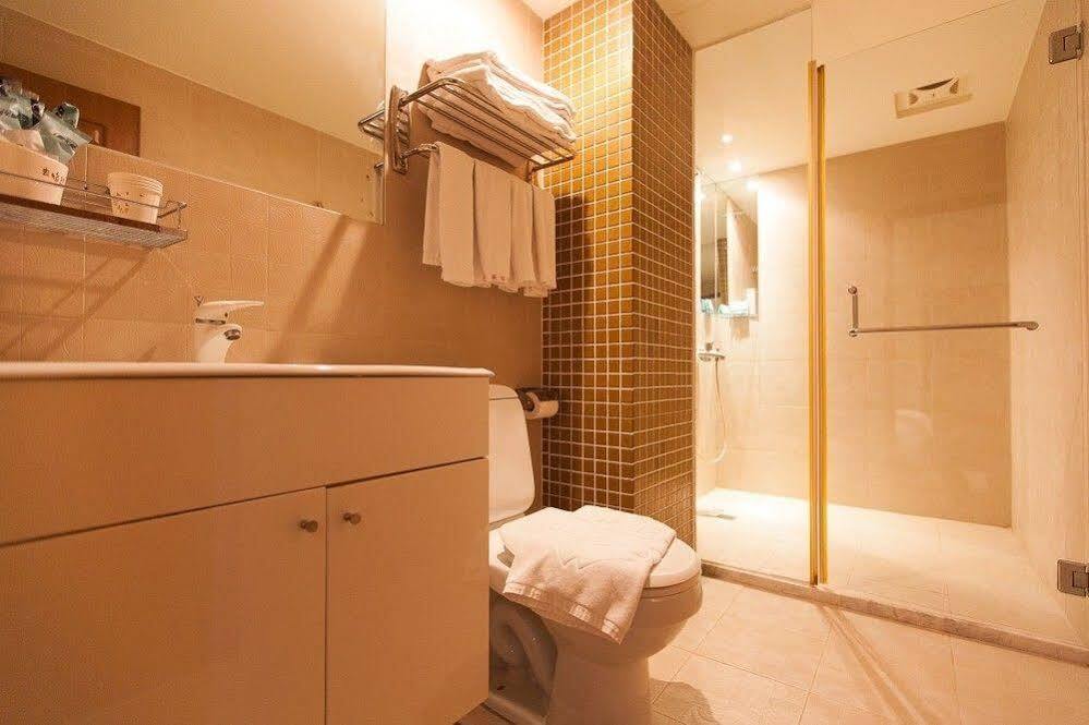 Roaders Hotel Hualien Dongda Dış mekan fotoğraf